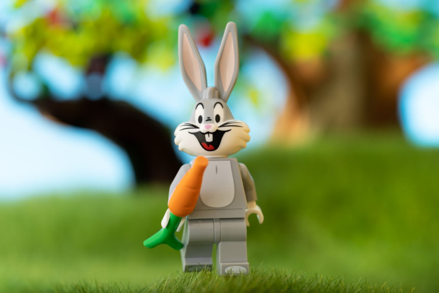 LEGO Minifigure Bug Bunny - Looney Tunes