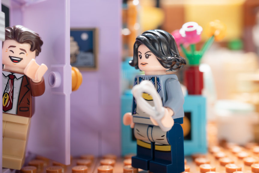 Not GREAT - Lego Friends Apartments Review + GIVEAWAY! 