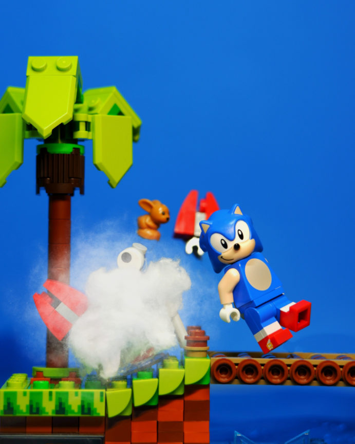 Lego lança primeiro kit do Sonic, baseado na fase Green Hill Zone